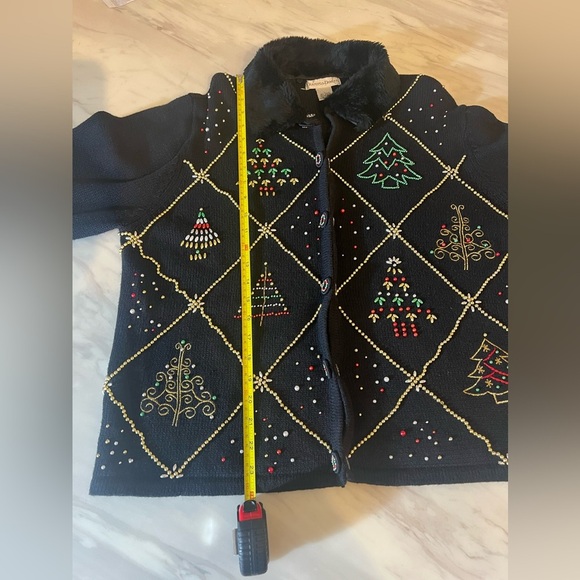 Dealers & Damons Vintage Faux Fur Collar Christmas Button Cardigan Beaded Size L - Picture 9 of 9